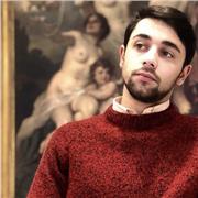 Laureando alla magistrale in filosofia ed etica, offre lezioni di filosofia e scienze umane