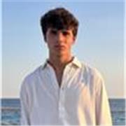 Me defino como una persona constante, organizada y con un gran método. Mis clases van dirigidas a alumnos de ESO y Bachillerato