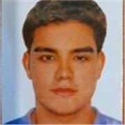 Licenciado en matemáticas da clases a niños de todas las edades