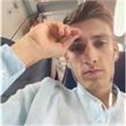 Laureando in Giurisprudenza offre lezioni private di materie umanistiche o aiuto compiti per i ragazzi delle medie. 