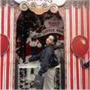 Me defino como una persona creativa y con ganas de enseñar y aprender 