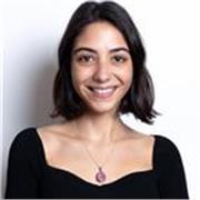 Friendly online English tutor helping you speak confidently and naturally