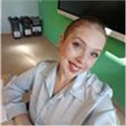 Accompagno gli studenti nei compiti con serenità e metodo, rendendo l'apprendimento e il percorso verso l'autonomia più leggero.