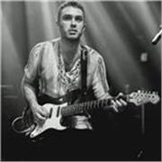 Musicista con 16 anni di esperienza Live e con diploma accademico di II livello in chitarra jazz offre lezioni di Chitarra Moderna