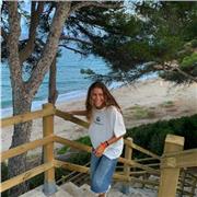 Soy graduada en Magisterio en Educación Primaria. Ofrezco clases a estudiantes de Primaria y primeros cursos de la ESO.