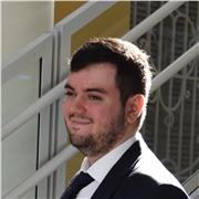 Laureato in Digital Marketing e fluente in Inglese. Disponibile per lezioni a ragazzi/e delle medie e superiori. Domicilio/online.