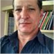Sou professor formado em Matemática, Licenciatura plena, com registro no MEC. Leciono como professor particular desde 1984( 38 anos de experiência). Meu princípio é trabalhar por amor à profissão e sou especializado em trabalhar com alunos com muita dific