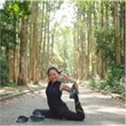 Yoga instructor Cantonese speaker in The UK (face to face yoga by live stream)