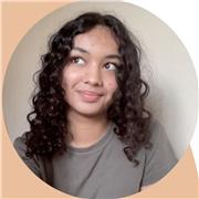 Étudiante en deuxième année de Biochimie. Cours d'anglais cycle 3 et 4 (du CP à la troisième)