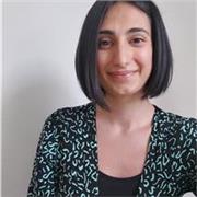 Docente di biologia impartisce lezioni per scuole elementari, medie e superiori