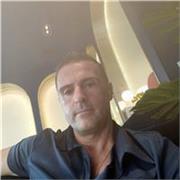 I’m a passionate and experienced design educator with a global background. My lessons are tailored for creative minds—students, pr