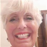 Insegnante laureata, esperta in comunicazione