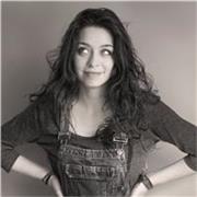 Hi! I am a native English speaker from Florida with a standard US accent. I specialize casual conversation practice but I'm happy 