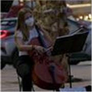 ¡Hola! Mi nombre es Andrea e imparto clases de lenguaje musical y violonchelo, con una experiencia laboral de seis años en enseñanza. 

Tengo el título de enseñanzas básicas y enseñanzas profesionales en el Conservatorio Profesional de Fuengirola, ademá