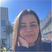 Me defino como una profesional apasionada por la tecnología, la educación y los datos, con una sólida formación que combina la ing