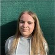 Alumna de segundo de bachillerato que acaba de terminar sus estudios. Puedo dar clases a personas de ESO también. 