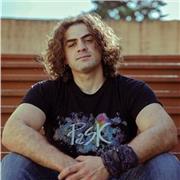 Sblocca il tuo potenziale e impara a suonare la Chitarra.
Lezioni di:
Chitarra moderna
Songwriting