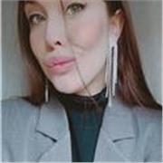 Sono laureata in scienze farmaceutiche e ho un master in integratori alimentari e nutraceutici, impartisco lezioni a ragazzi di elementari, medie e primi anni di superiori. Ho sempre avuto un metodo di studio e di insegnamento efficace, veloce e divertent
