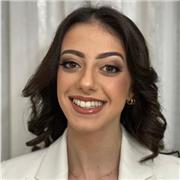 Laureata in Mediazione Linguistica e Interculturale impartisco lezioni di lingua francese per studenti di scuola media e superiori