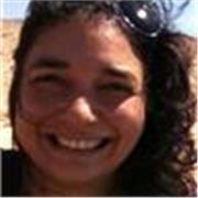 Laureata in Fisica impartisce lezioni private a studenti delle superiori e li affianca nei compiti