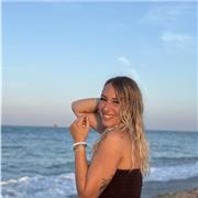 Sei alla ricerca di un’insegnante privato? Contattami per ricevere nozioni e percorsi mirati.