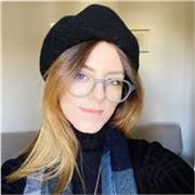 Insegnante di Italiano, ragazza macedone, molto creativa che vuole insegnare ed imparare nello stesso tempo