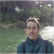 Profesional con más de 15 años en marketing, retail y comunicación. Especializado en formación práctica