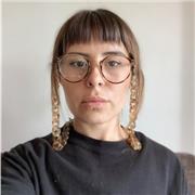 Profesora de canto popular presencial y online