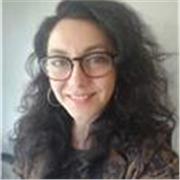 Insegno inglese online, sono livello C1, specializzata in grammatica e sintassi. Il mio metodo è molto apprezzato dagli studenti.