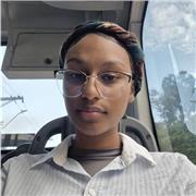 Estudante de Exatas com conhecimento técnico e teorico em matematica avançada e aplicada, disposta a ensinar