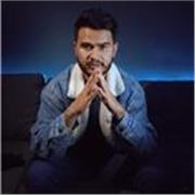 Profesor de psicología con alto dominio del tema