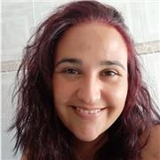 Profesora de LSE nativa e intérprete con años de experiencia en la enseñanza y en la interpretación.Clases individuales y grupales