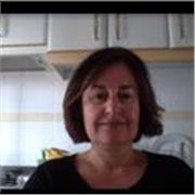Profesora bilingüe, licenciada en Filología Inglesa por la Universidad de Oviedo y University of West London