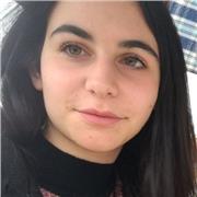 Studentessa universitaria offre lezioni di inglese e aiuto compiti a privati