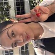 Profesora de inglés con experiencia en enseñanza para adultos y niños. Aprende de una forma divertida