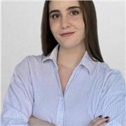 Doy clases . Adapto el método y la forma de enseñanza de acuerdo al alumno, su personalidad y sus potenciales intereses y capacidades procurando estimular y fomentar el aprendizaje de los mismos de forma que se refleje no solo en los resultados