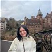 Profesora particular de Inglés, estudiante de Educación Primaria Bilingüe con nivel C1 con experiencia trabajando con niños