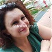 Laureata e specializzata per l'insegnamento, praticato singolarmente da anni. Counsellor formatrice e orientatrice