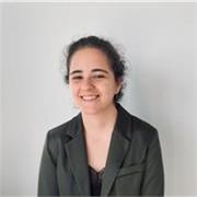Profesora de francés, inglés y español. Graduada en Lenguas Modernas y en el master de enseñanza secundaria con experiencia.