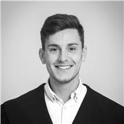 Profesor de Educación Primaria imparte clases de apoyo para todos los cursos de Educación Primaria