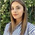 Çocuklar ve başlangıç seviyesi için eğlenceli ve etkileşimli İngilizce dersleri sunan, deneyimli İngilizce öğretmeni