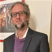 Profesor con mas de 15 años de experiencia