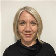 Looking for a native online English tutor with many years of experience? I'm here to help!