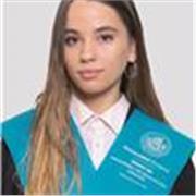 Maestra titulada en educación infantil por la Universidad de Zaragoza. Grado medio de personas en situación de dependencia.