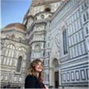 Fotografa professionista laureata in Fotografia presso la LABA di Firenze e attualmente insegnante presso una scuola dell’Infanzia, impartisco lezioni base e avanzate (online o in presenza) di fotografia
