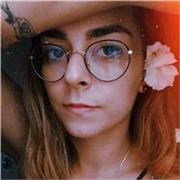 Offro lezioni private a ragazzi di scuole elementari e medie, semplificando i concetti per aiutarli al meglio.