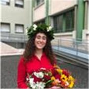 Laureata in Matematica Applicata impartisce lezioni in Matematica e altre materie scientifiche per studenti di medie e superiori