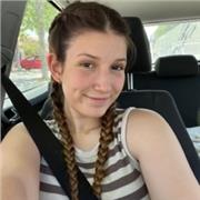 Profesora de estudio de lenguas (catalán, castellano e inglés) y de matemáticas. Disponible para fin de semanas o tardes