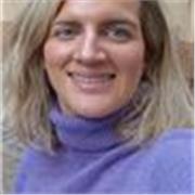 Profesora de Manualidades apta para dar clase a niños y adolescentes 