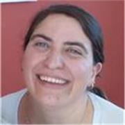 Profesora con más de 10 años de experiencia